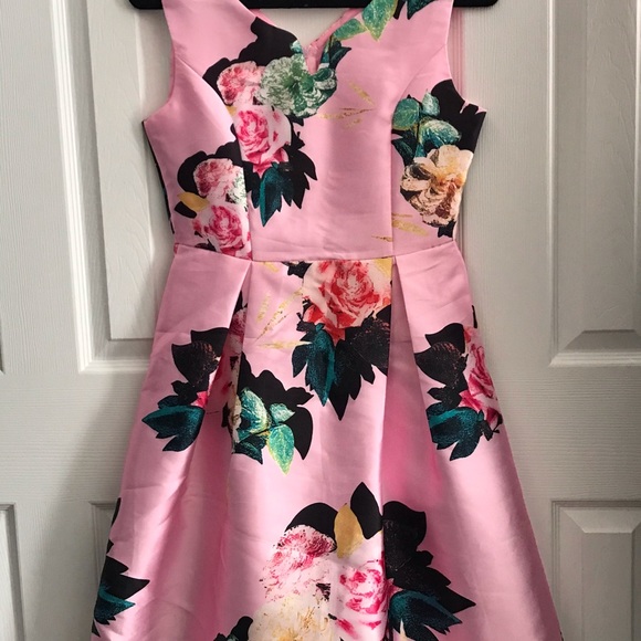 Pink floral dress size small - Picture 2 of 6